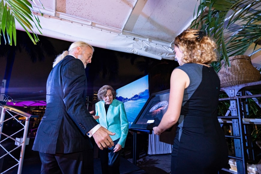 Victor Vescovo accepting SKOTY Award from Sylvia Earle & Maggie Winchester