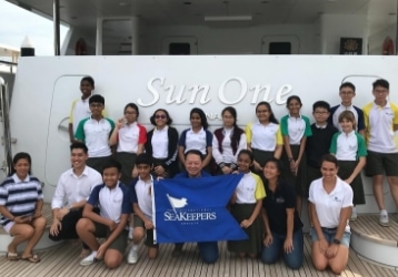 SeaKeepers-hosts-students