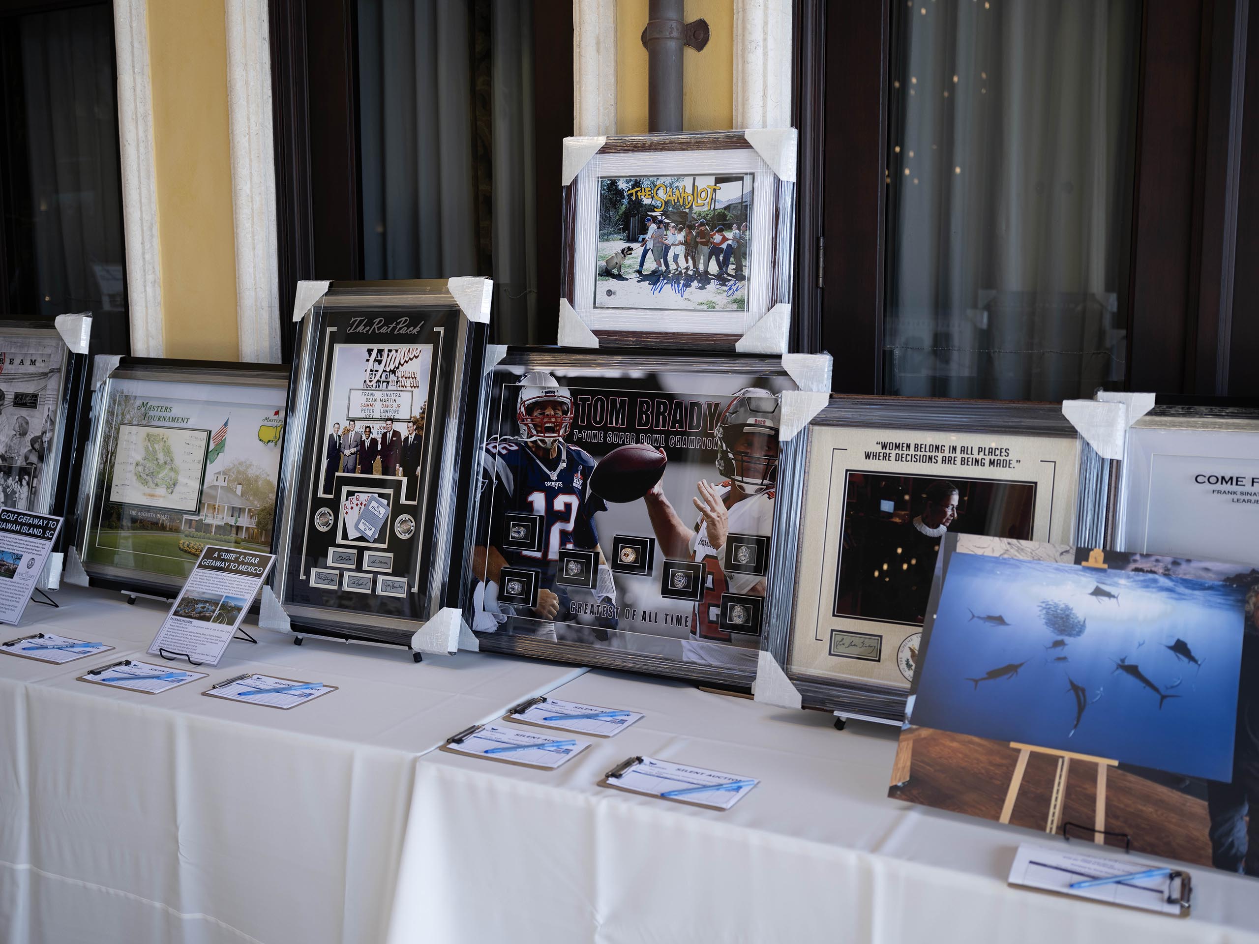 Auction Table