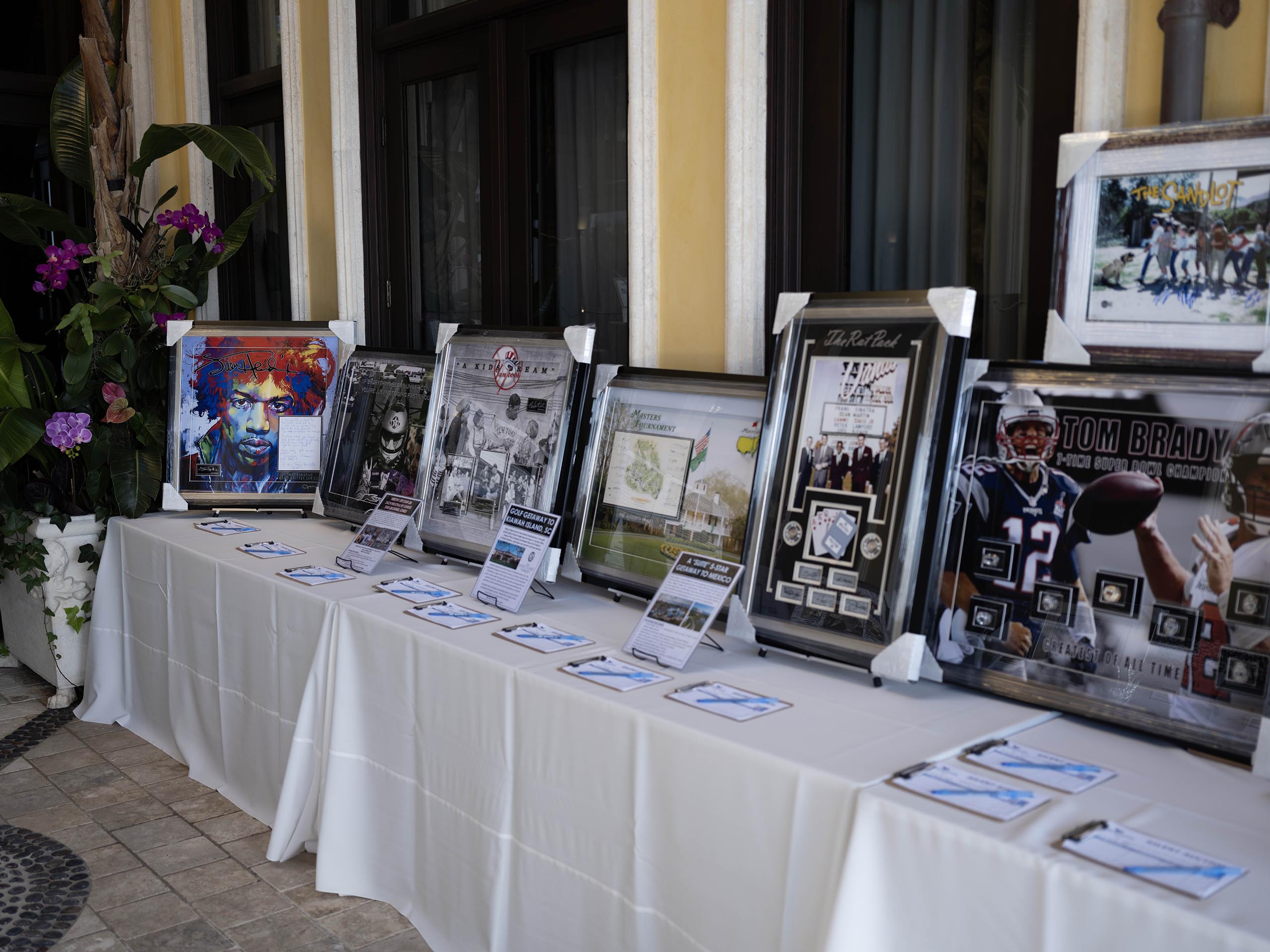 Auction Table