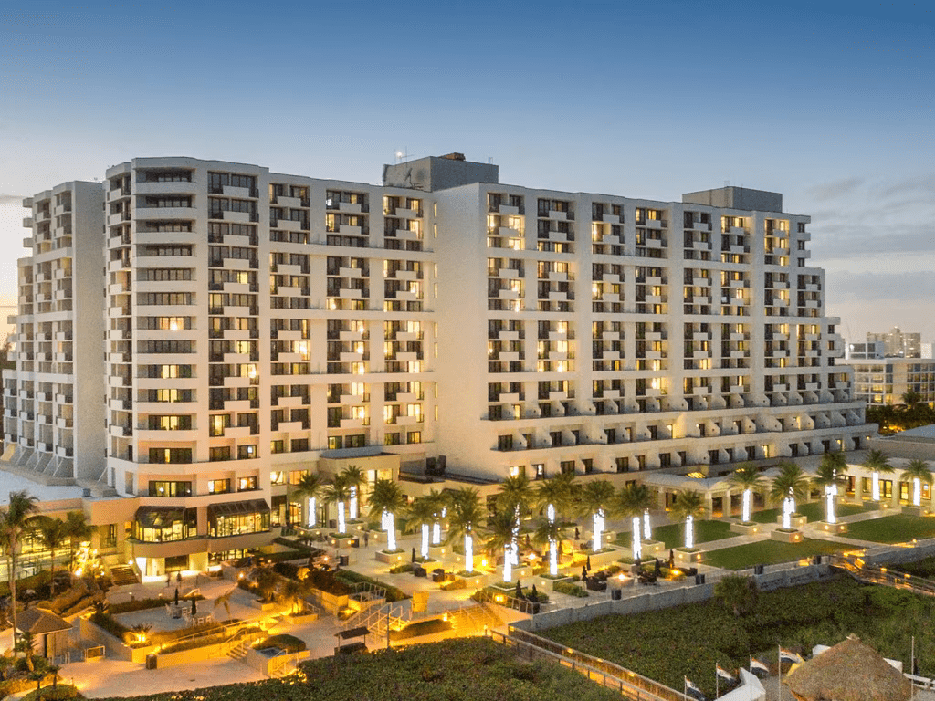 Marriott Harbor min