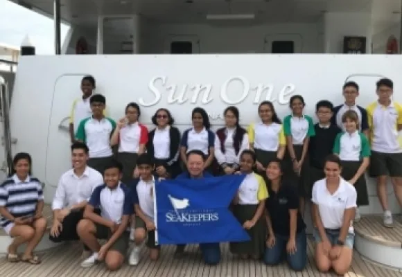seakeepers hosts students from the changkat changi secondary school aboard discovery yacht sun one 2x