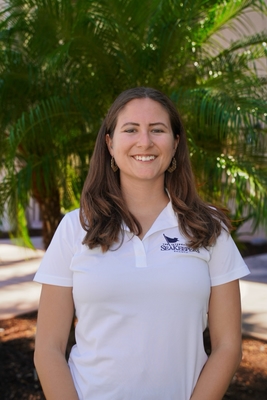 Haley Davis Headshot