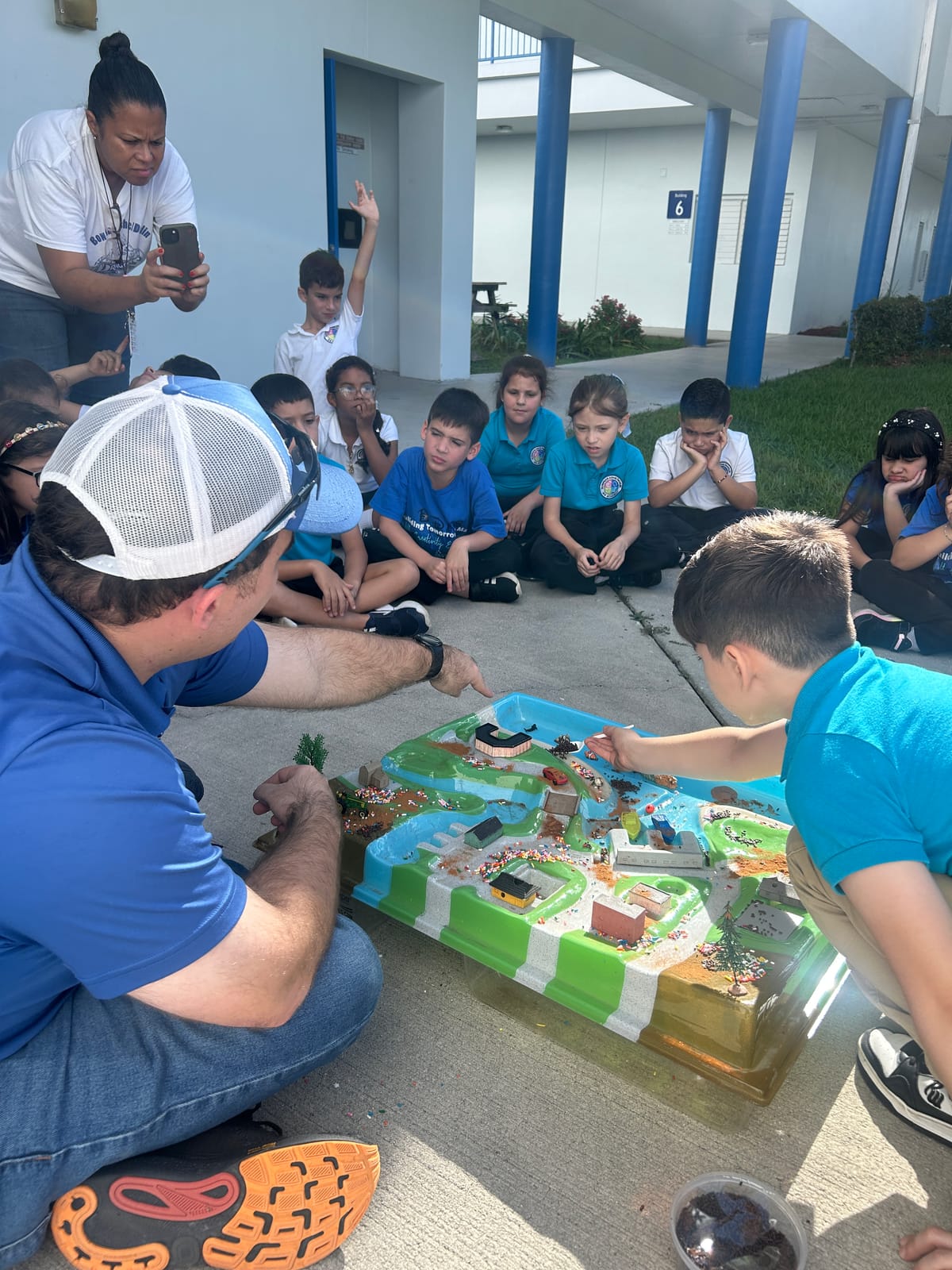 Classroom Lesson with Bowman Ashe Doolin K 8 Center gallery 1